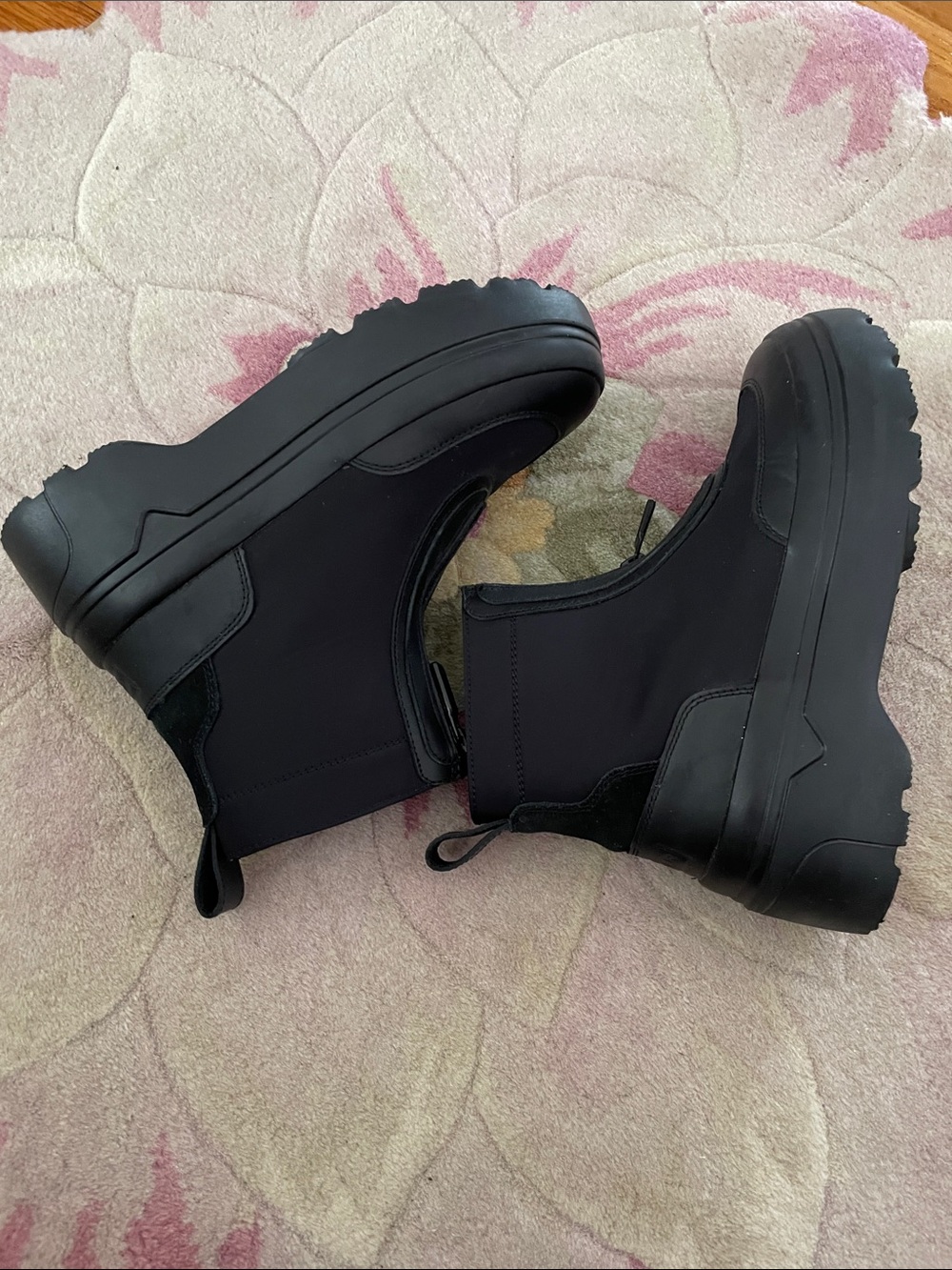 Hunter Black Zip-Front Platform Chelsea Rain Boots - Picture 5 of 10